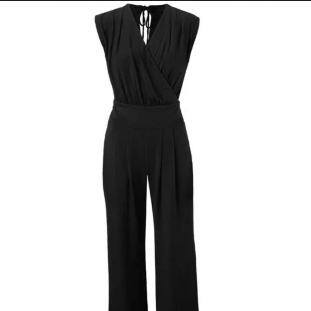 CAbi Downtown Jumpsuit. Size Medium. Black